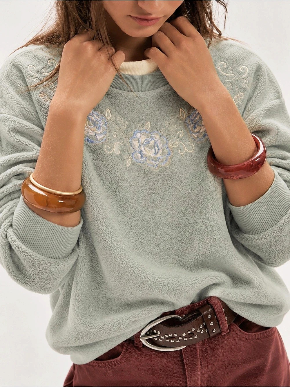 384. ALIA SPORT Embroidered Crewneck in Green & Pink Size Large Like New